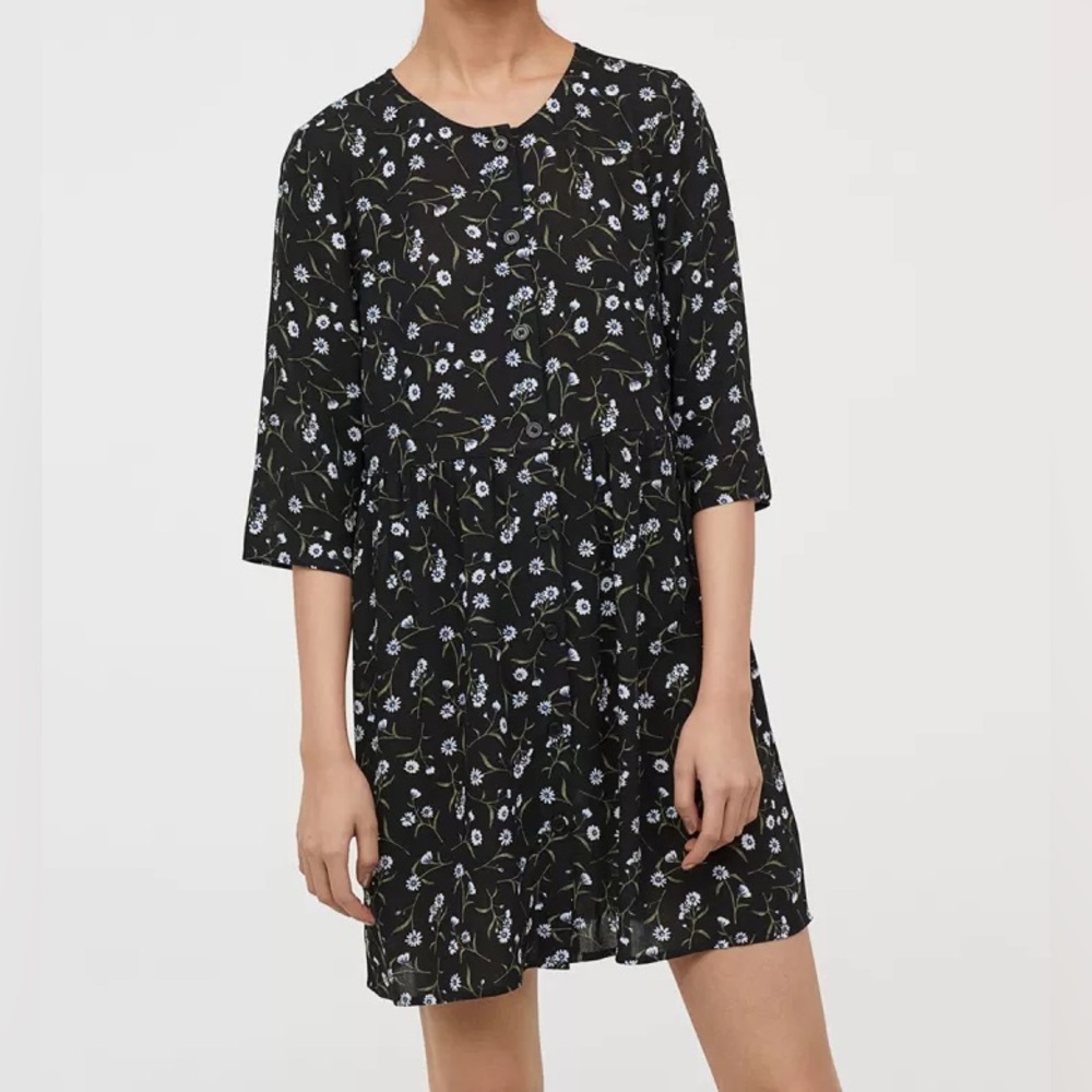 H&M Women’s Black Floral Printed Dress with Buttons Size 10